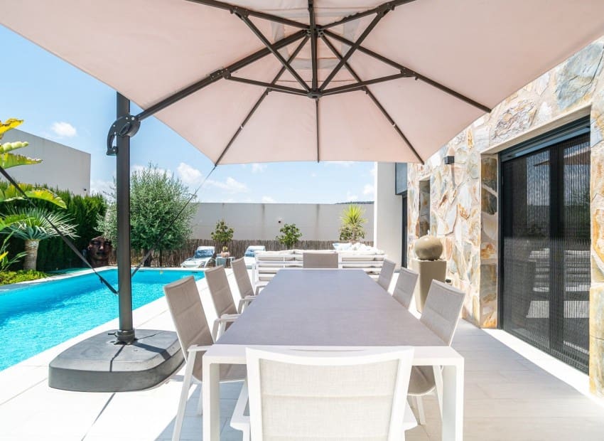 3 Zimmer Villa zu verkaufen in Algorfa mit Pool Garage - 600.000 € (Ref: 9994617)