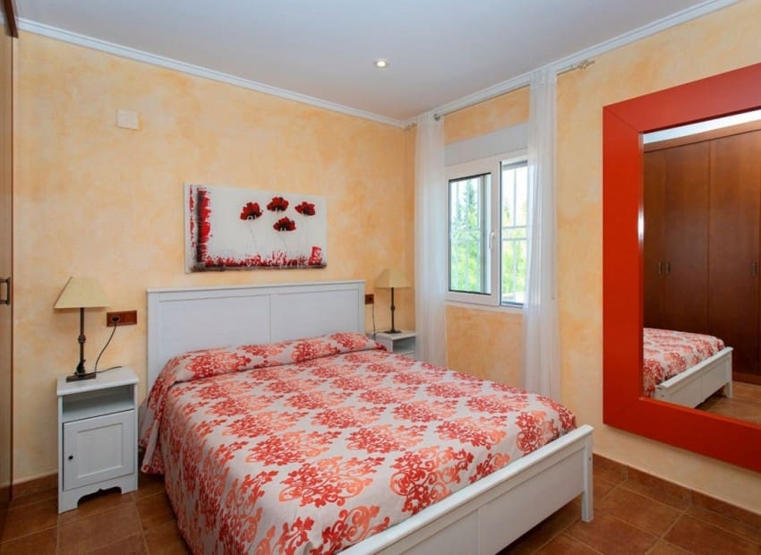 Chalet de 5 habitaciones en Orihuela en venta con piscina - 490.000 € (Ref: 9996181)