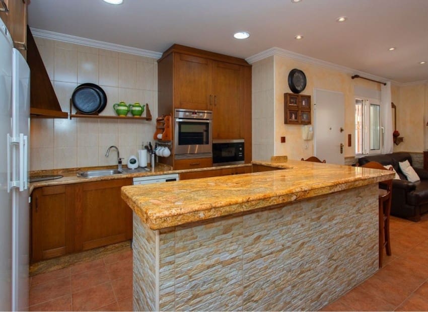 Chalet de 5 habitaciones en Orihuela en venta con piscina - 490.000 € (Ref: 9996181)