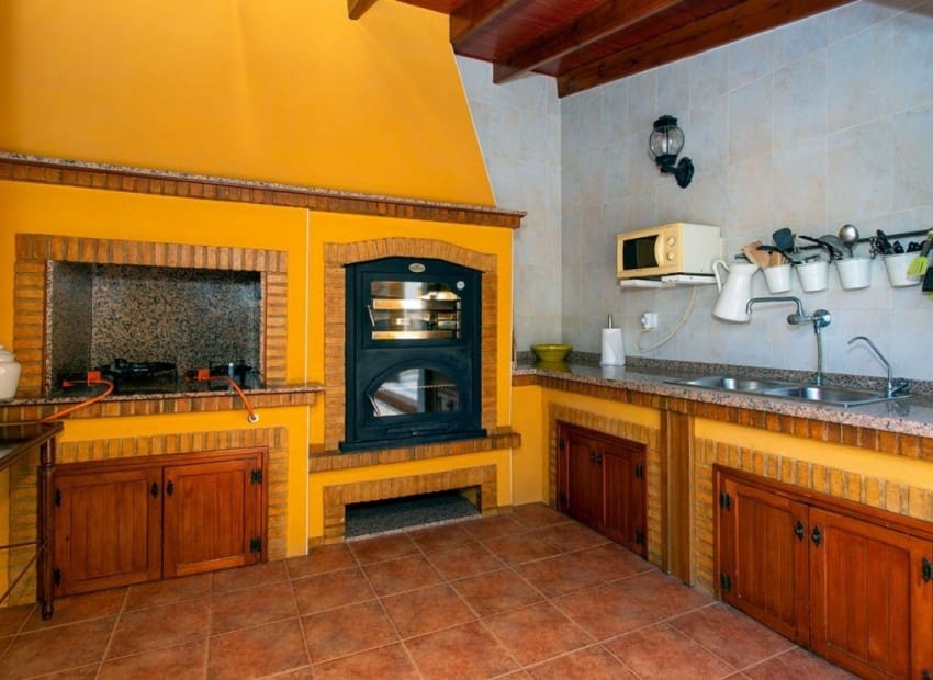 Chalet de 5 habitaciones en Orihuela en venta con piscina - 490.000 € (Ref: 9996181)