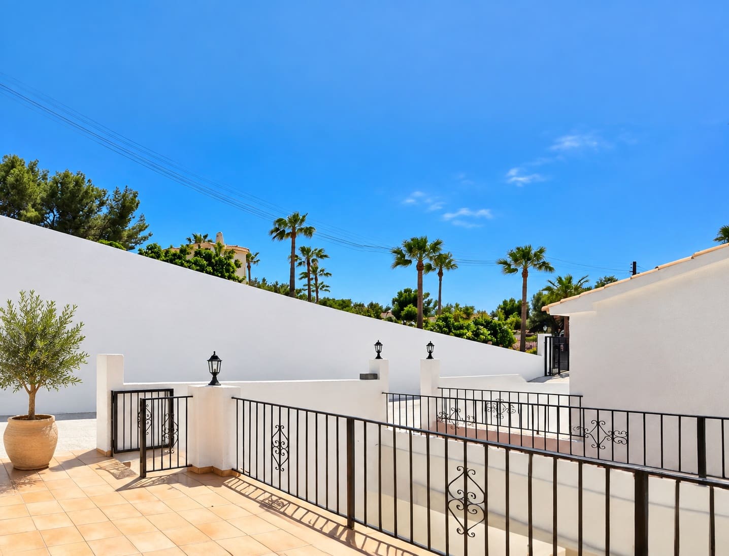 3 bedroom Villa for sale in Altea with pool garage - € 515,000 (Ref: 10153748)