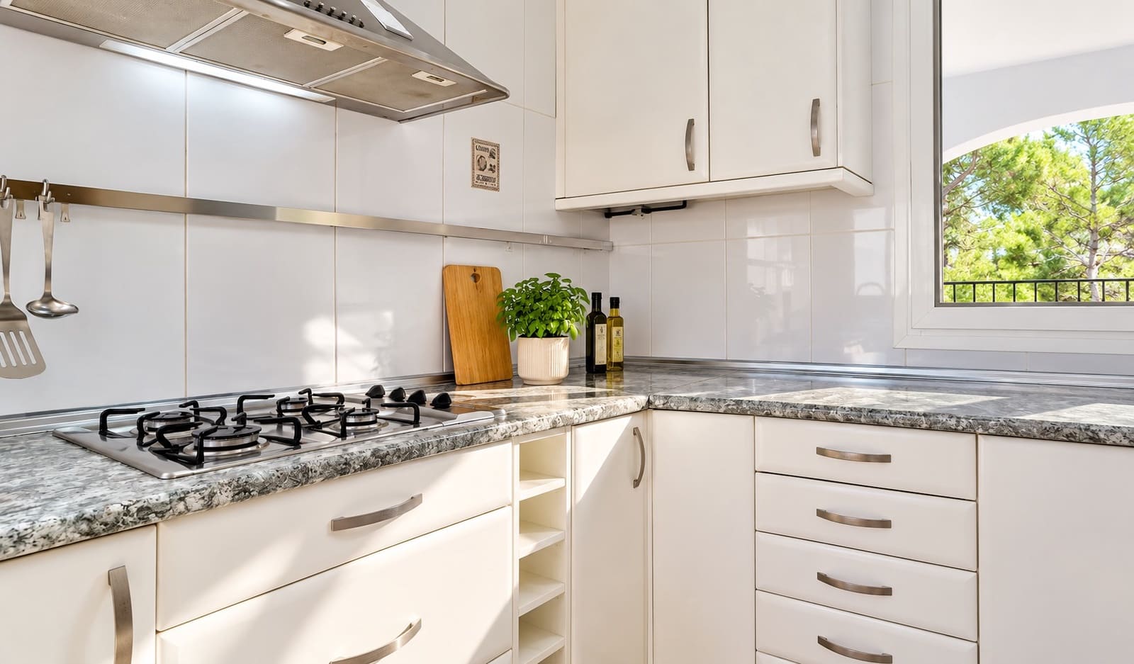 3 bedroom Villa for sale in Altea with pool garage - € 515,000 (Ref: 10153748)