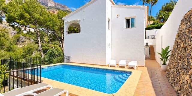 3 bedroom Villa for sale in Altea with pool garage - € 515,000 (Ref: 10153748)