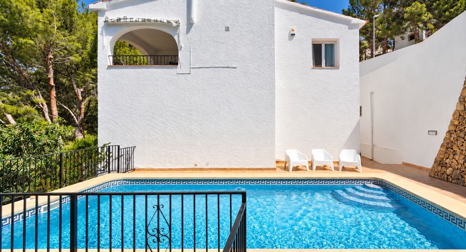 3 bedroom Villa for sale in Altea with pool garage - € 515,000 (Ref: 10153748)