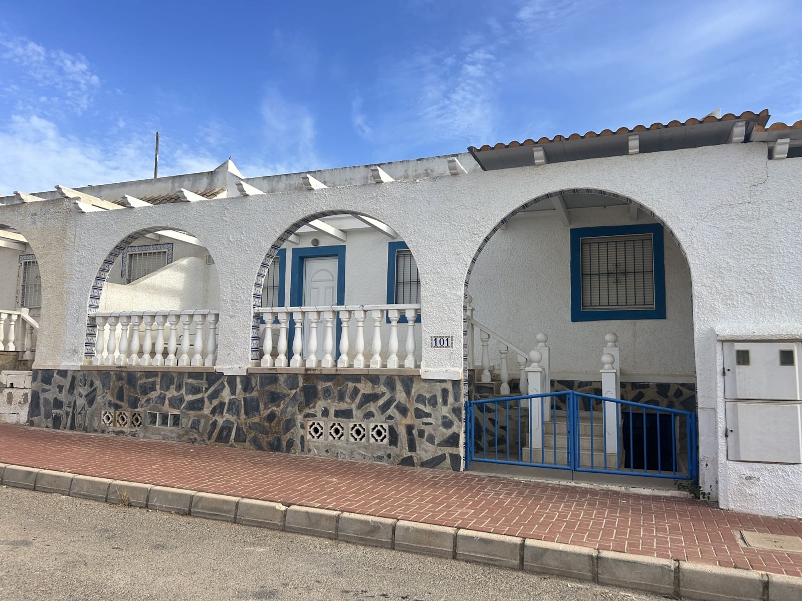 2 bedroom Bungalow for sale in Camposol with pool - € 117,500 (Ref: 10168913)