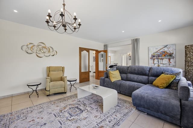 3 soveværelse Villa til salg i La Granadella  - Costa Nova, Javea / Xàbia med swimmingpool garage - € 795.000 (Ref: 10181937)