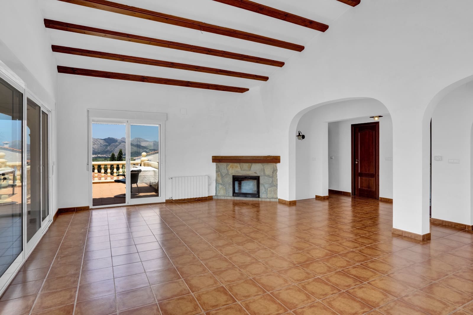 Chalet de 5 habitaciones en Orba en venta con piscina garaje - 645.000 € (Ref: 10181940)