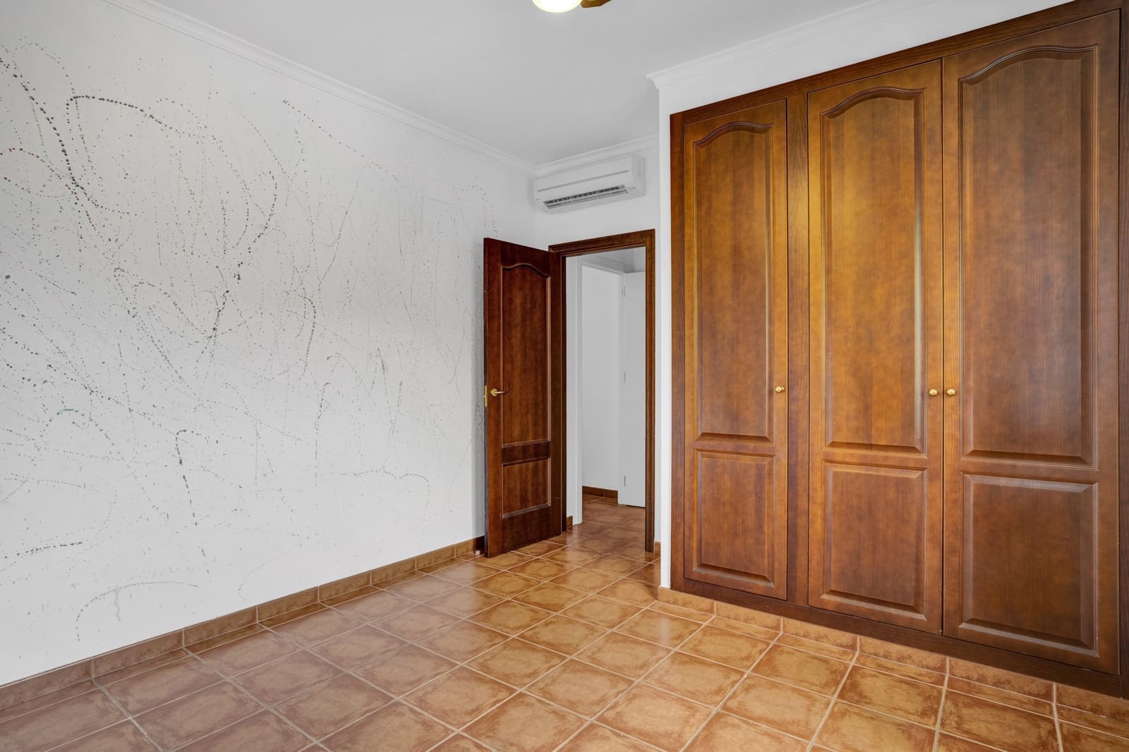 Chalet de 5 habitaciones en Orba en venta con piscina garaje - 645.000 € (Ref: 10181940)
