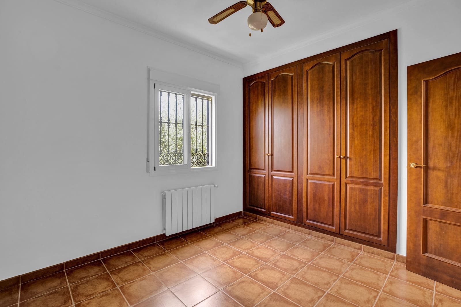 Chalet de 5 habitaciones en Orba en venta con piscina garaje - 645.000 € (Ref: 10181940)