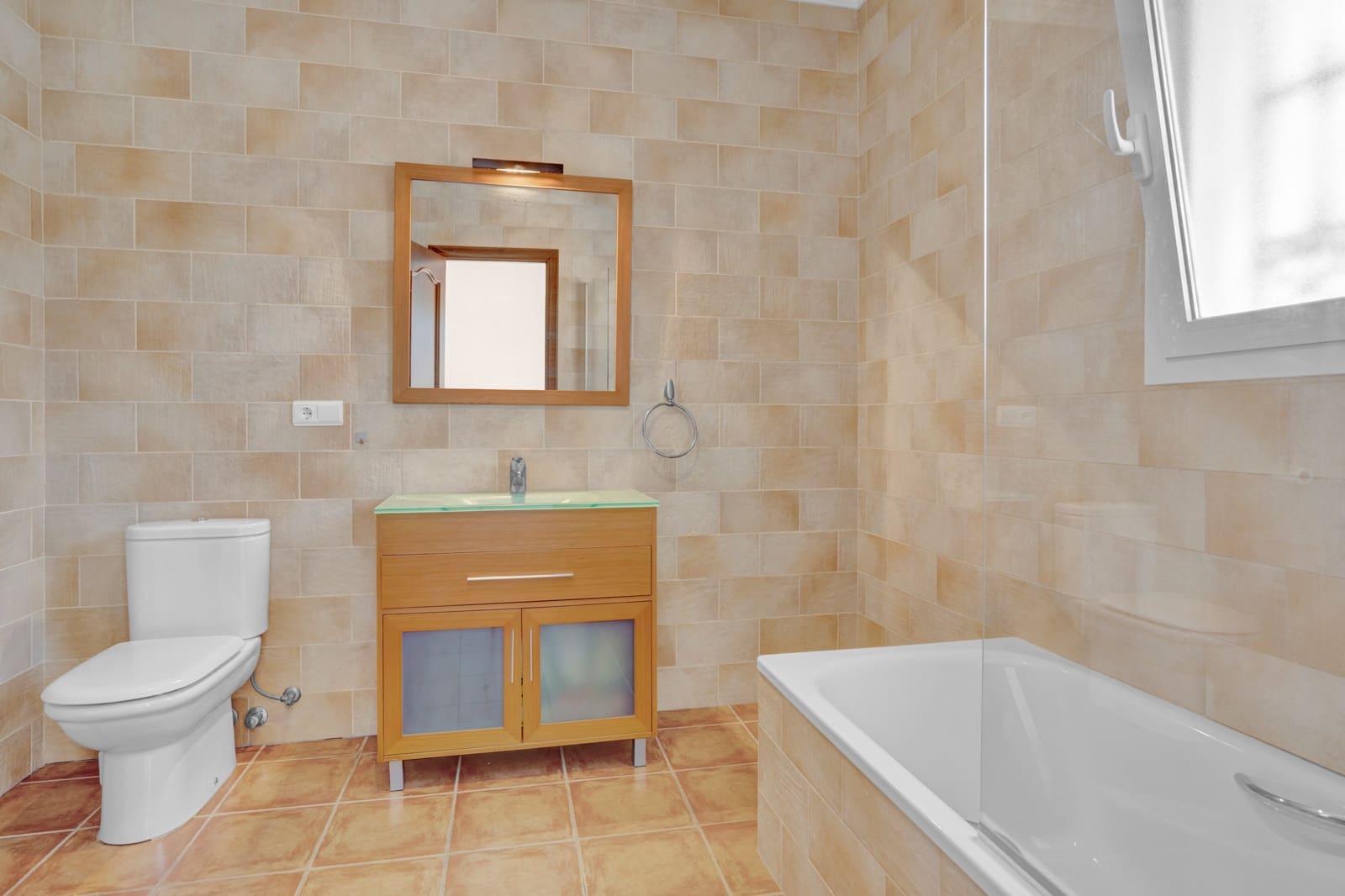 Chalet de 5 habitaciones en Orba en venta con piscina garaje - 645.000 € (Ref: 10181940)