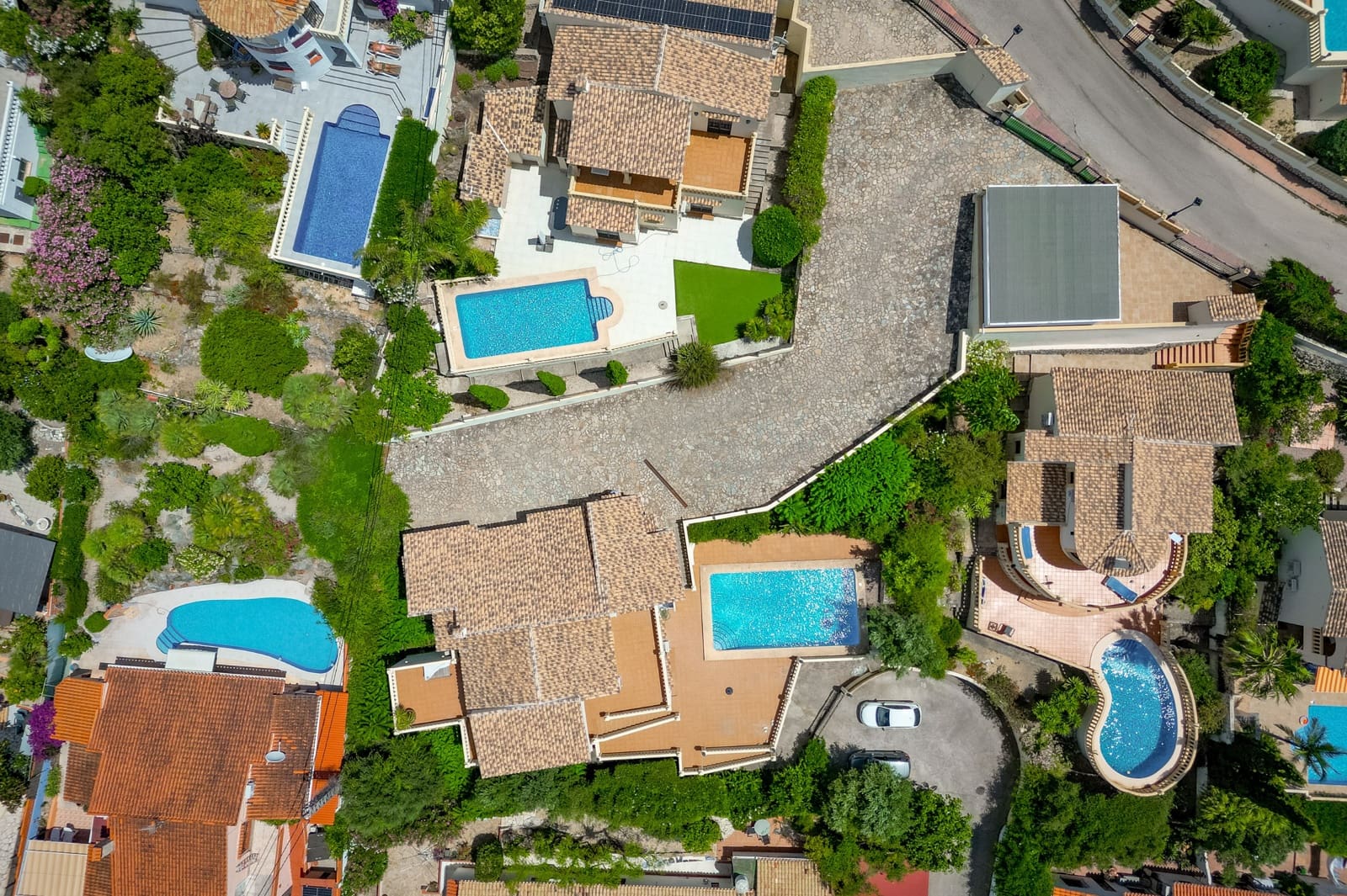 Chalet de 5 habitaciones en Orba en venta con piscina garaje - 645.000 € (Ref: 10181940)