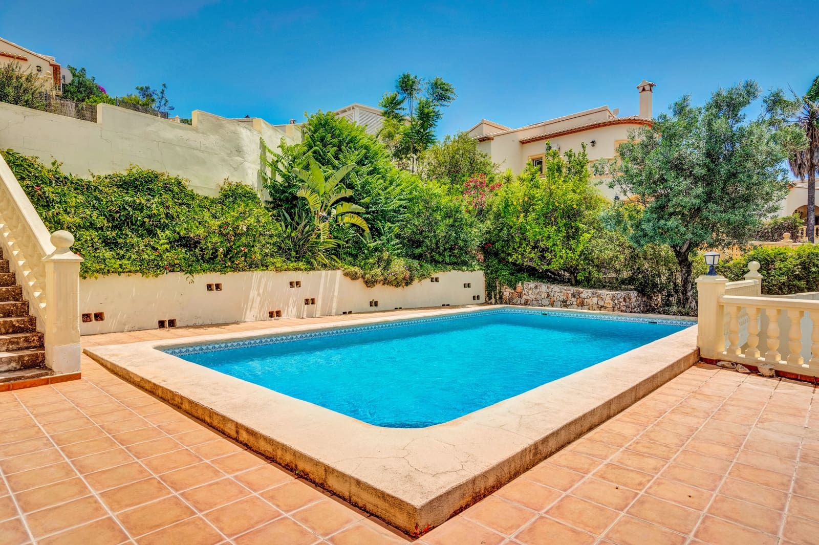 Chalet de 5 habitaciones en Orba en venta con piscina garaje - 645.000 € (Ref: 10181940)