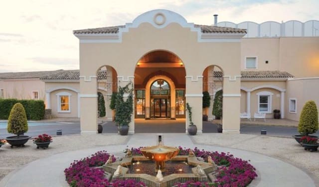 4 soverom Villa til salgs i La Manga Club, Cartagena med svømmebasseng garasje - € 735 000 (Ref: 5316309)