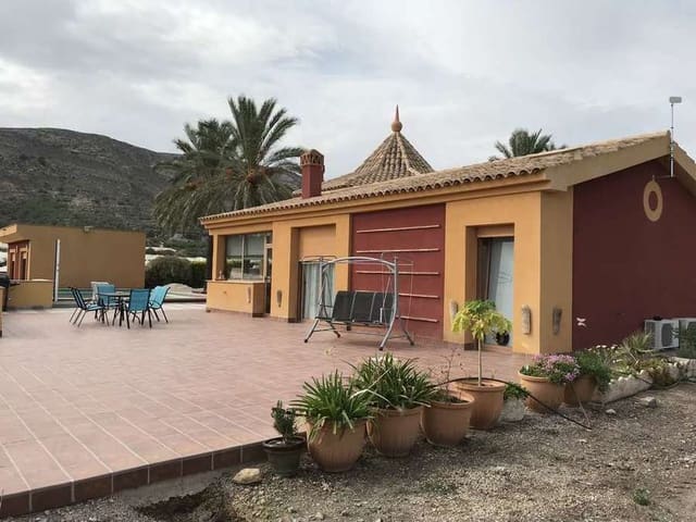 5 soveværelse Finca/Landehus til salg i Totana med swimmingpool garage - € 399.950 (Ref: 6876577)