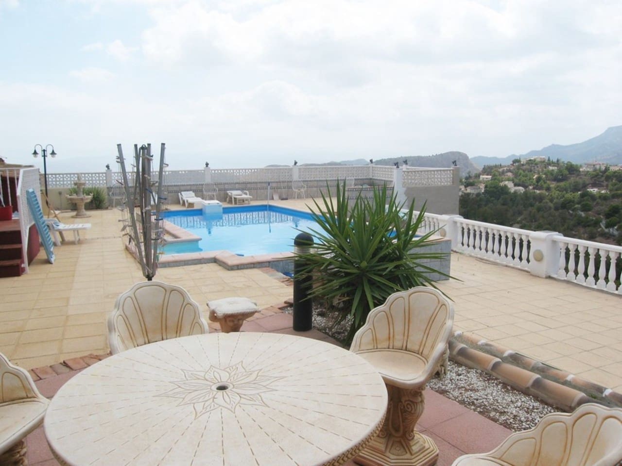 4 soverom Villa til salgs i Aledo med svømmebasseng garasje - € 284 950 (Ref: 8971102)