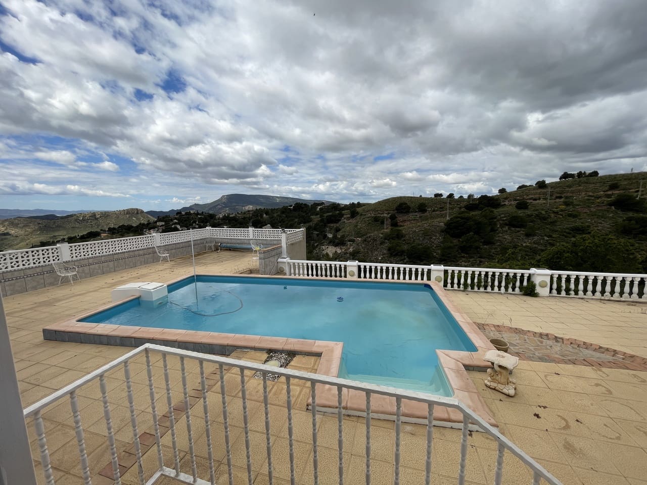 4 soverom Villa til salgs i Aledo med svømmebasseng garasje - € 284 950 (Ref: 8971102)