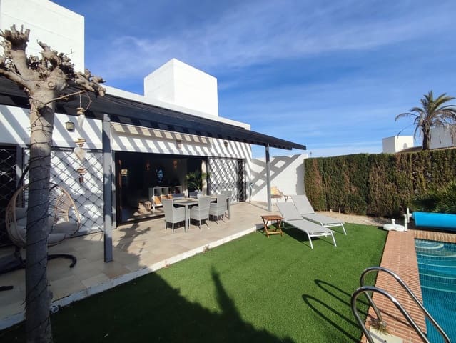 2 soveværelse Villa til salg i La Peraleja Golf Resort, Murcia by med swimmingpool - € 249.950 (Ref: 9142283)