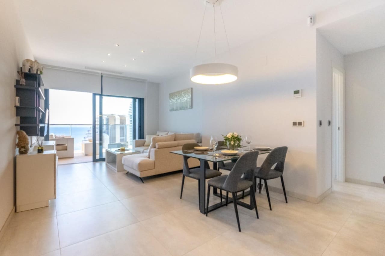 2 soverom Leilighet til salgs i Benidorm med svømmebasseng garasje - € 579 000 (Ref: 9201884)