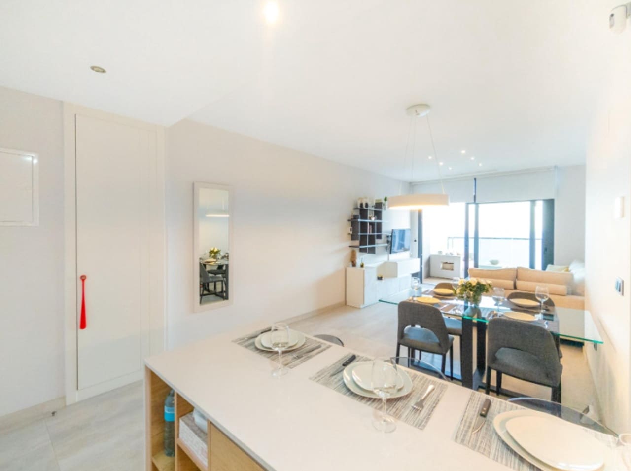 2 soverom Leilighet til salgs i Benidorm med svømmebasseng garasje - € 579 000 (Ref: 9201884)