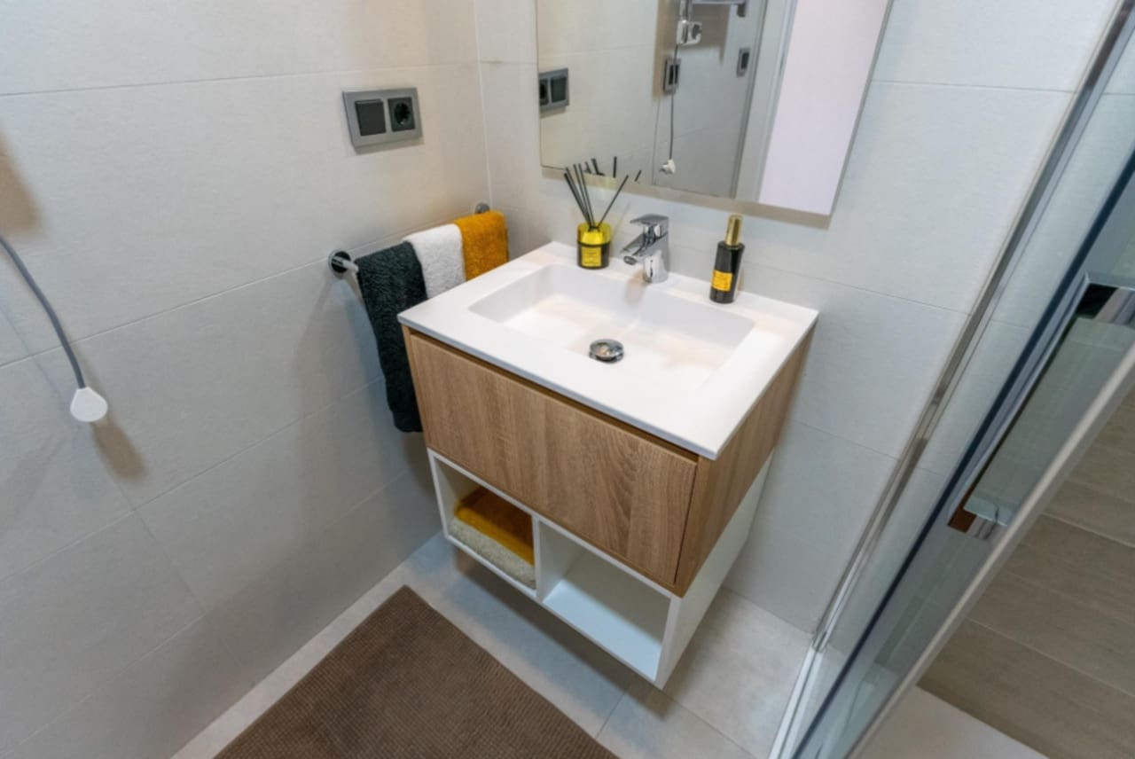 2 soverom Leilighet til salgs i Benidorm med svømmebasseng garasje - € 579 000 (Ref: 9201884)