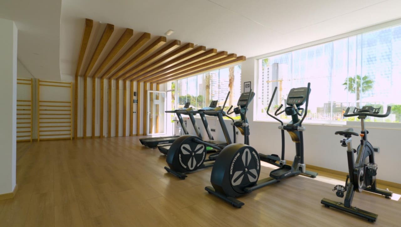 2 soverom Leilighet til salgs i Benidorm med svømmebasseng garasje - € 579 000 (Ref: 9201884)