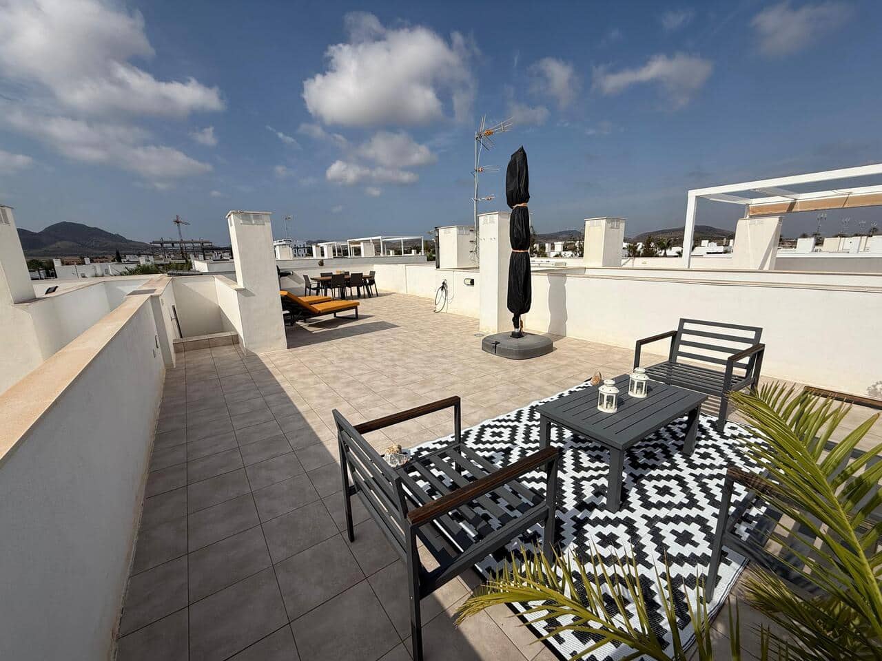 2 slaapkamer Appartement te koop in Mar de Cristal met zwembad - € 315.000 (Ref: 9201886)