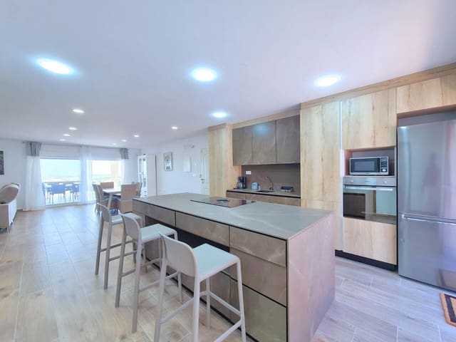 4 bedroom Villa for sale in Cartagena with pool - € 500,000 (Ref: 9207480)