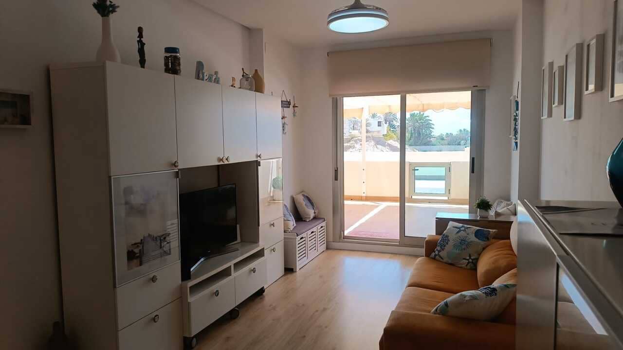 1 quarto Apartamento para venda em La Manga del Mar Menor com piscina - 235 000 € (Ref: 9235218)