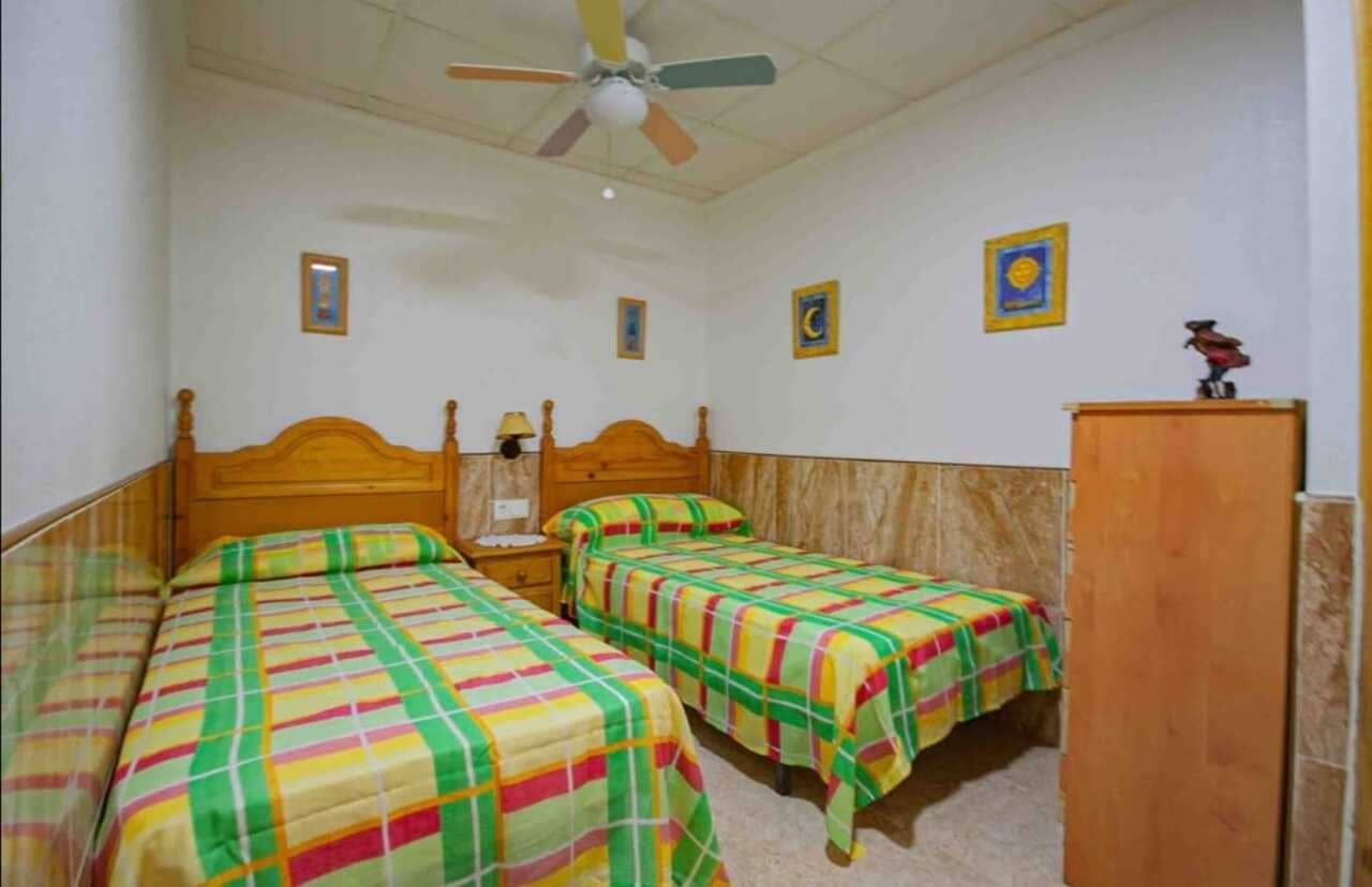 5 soveværelse Bungalow til salg i La Manga del Mar Menor - € 165.000 (Ref: 9235219)