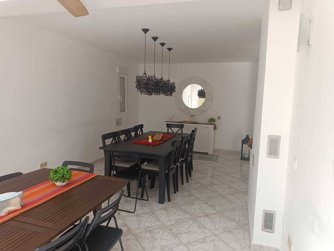 7 bedroom Villa for sale in La Manga del Mar Menor with pool - € 1,050,000 (Ref: 9235221)