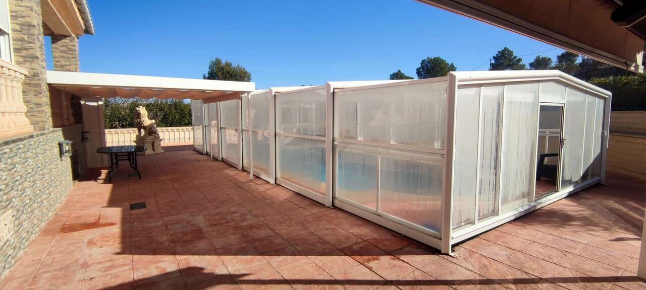 3 bedroom Villa for sale in Pinoso with pool - € 399,995 (Ref: 9235237)