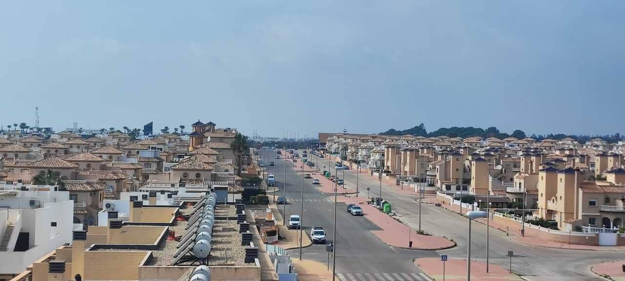 2 soverom Leilighet til salgs i Cabo Roig med svømmebasseng garasje - € 159 500 (Ref: 9235247)