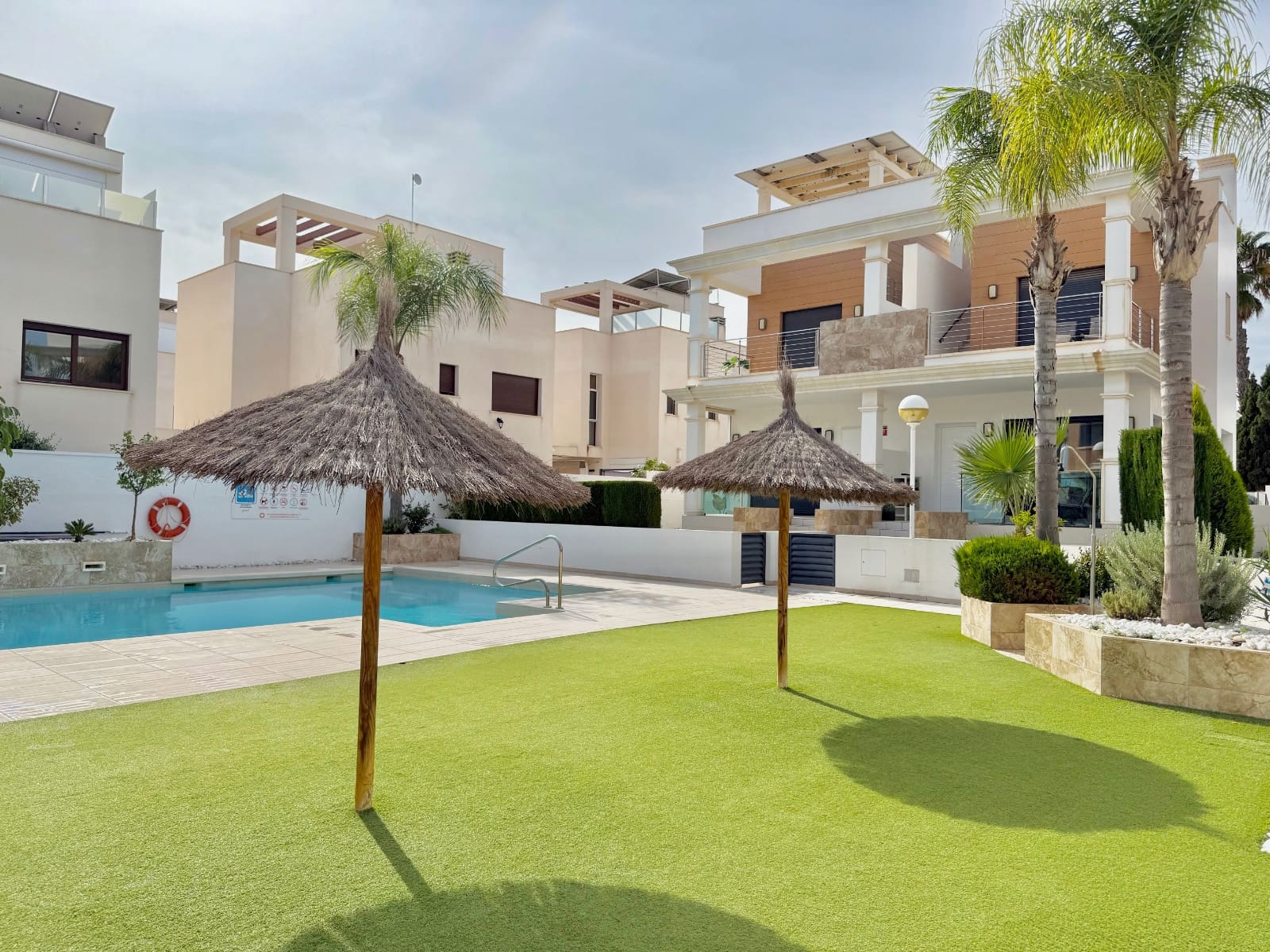 3 bedroom Townhouse for sale in Ciudad Quesada with pool garage - € 340,000 (Ref: 9311449)