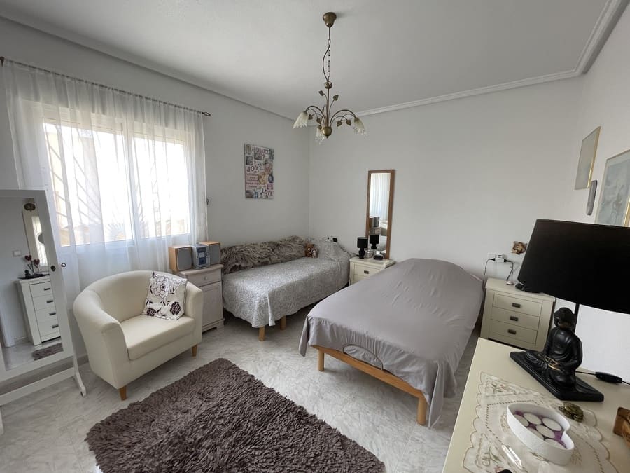 4 makuuhuone Huvila myytävänä paikassa Ciudad Quesada mukana uima-altaan - 329 800 € (Ref: 9311450)