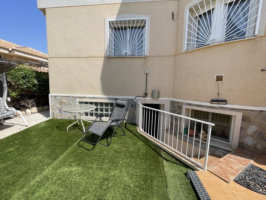 4 makuuhuone Huvila myytävänä paikassa Ciudad Quesada mukana uima-altaan - 329 800 € (Ref: 9311450)