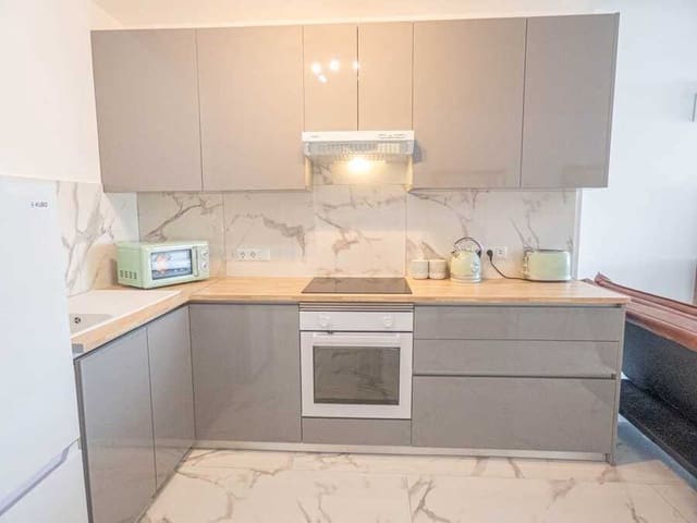 1 slaapkamer Appartement te koop in Villamartin, Orihuela met zwembad - € 155.000 (Ref: 9311452)