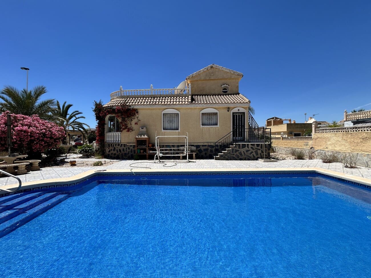 3 bedroom Villa for sale in Camposol with pool garage - € 249,950 (Ref: 9495530)