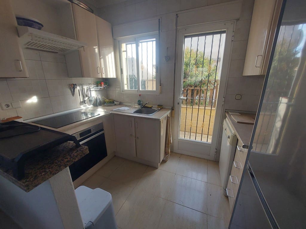 Chalet de 3 habitaciones en Polop en venta con piscina - 255.000 € (Ref: 9528479)