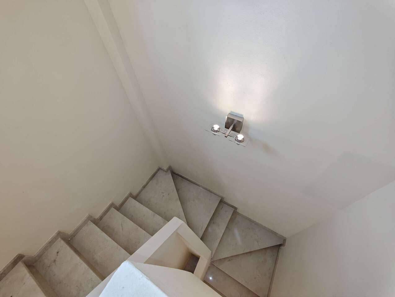 4 Zimmer Villa zu verkaufen in Pinoso mit Pool - 349.995 € (Ref: 9528740)