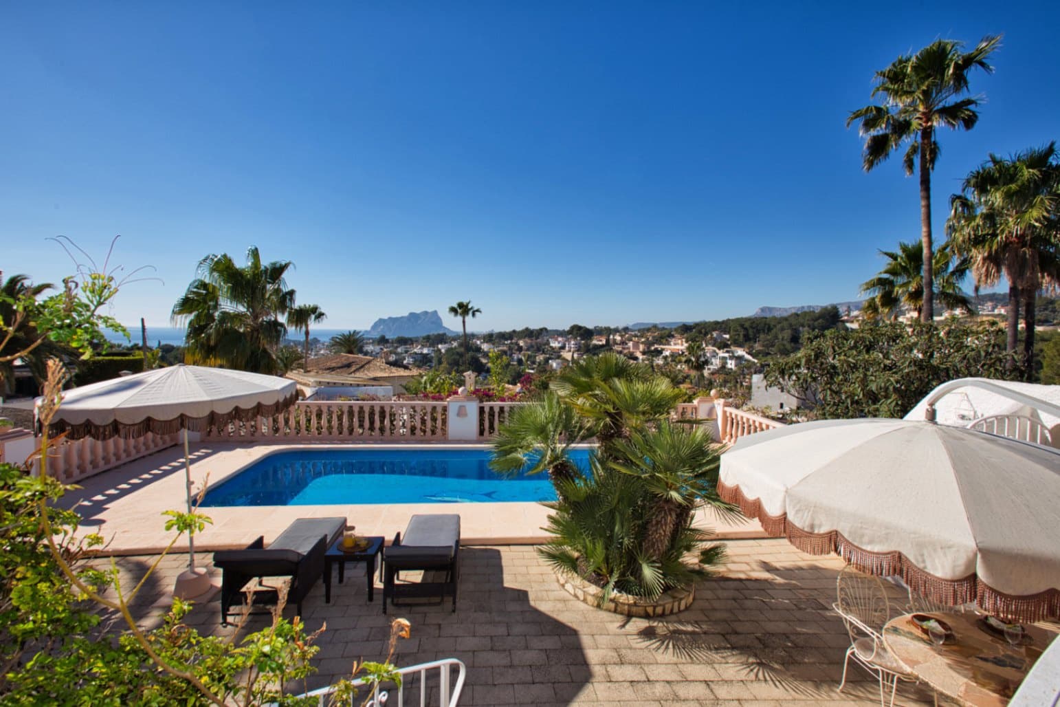 3 slaapkamer Villa te koop in Benissa met zwembad garage - € 1.200.000 (Ref: 9646120)