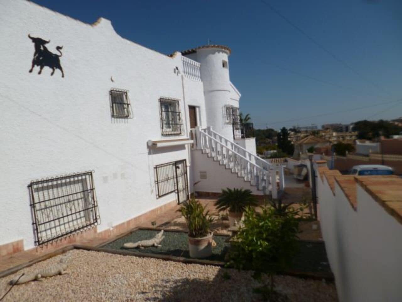 Chalet de 5 habitaciones en Villamartin en venta con piscina - 449.000 € (Ref: 9761356)