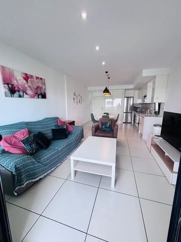 Apartamento de 2 habitaciones en Villamartin, Orihuela en venta con piscina - 205.000 € (Ref: 9761360)