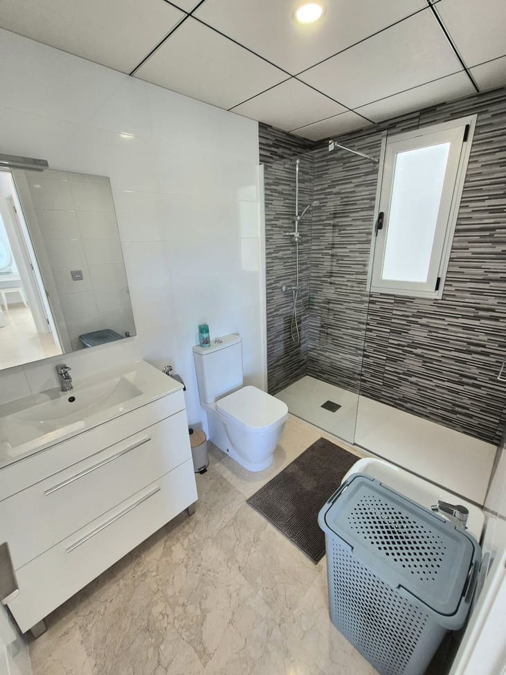 Apartamento de 2 habitaciones en Villamartin en venta con piscina garaje - 199.995 € (Ref: 9761363)