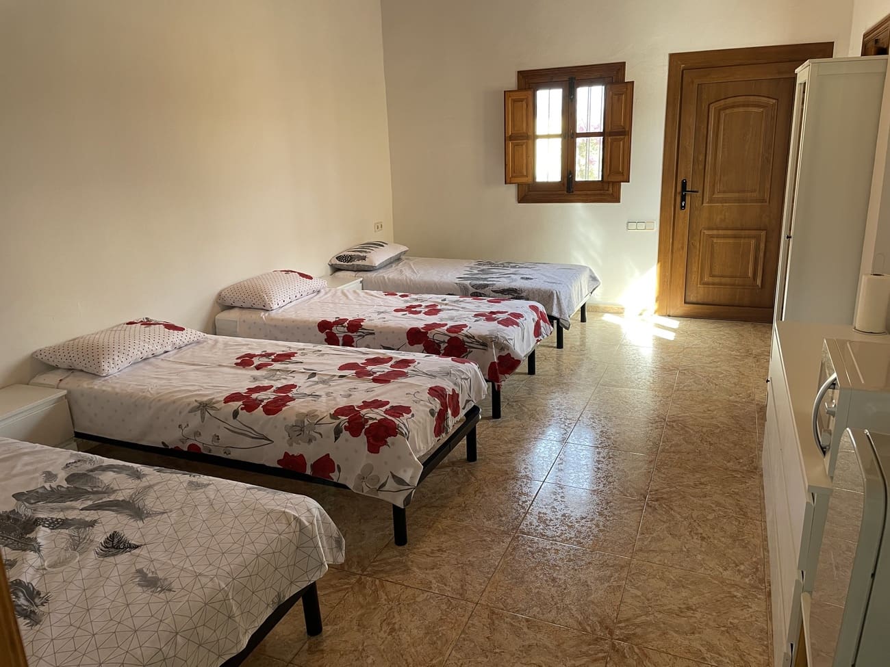 5 bedroom Villa for sale in Totana with pool - € 299,950 (Ref: 9816574)