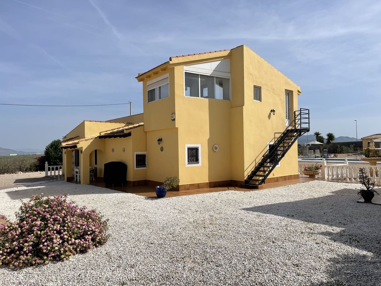 5 bedroom Villa for sale in Totana with pool - € 299,950 (Ref: 9816574)