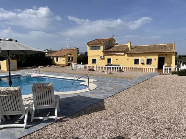 5 bedroom Villa for sale in Totana with pool - € 299,950 (Ref: 9816574)