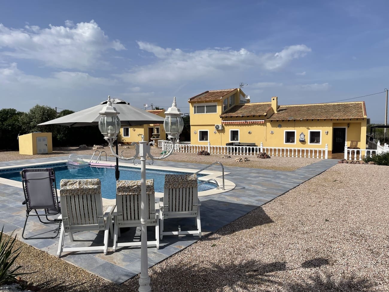 5 bedroom Villa for sale in Totana with pool - € 299,950 (Ref: 9816574)