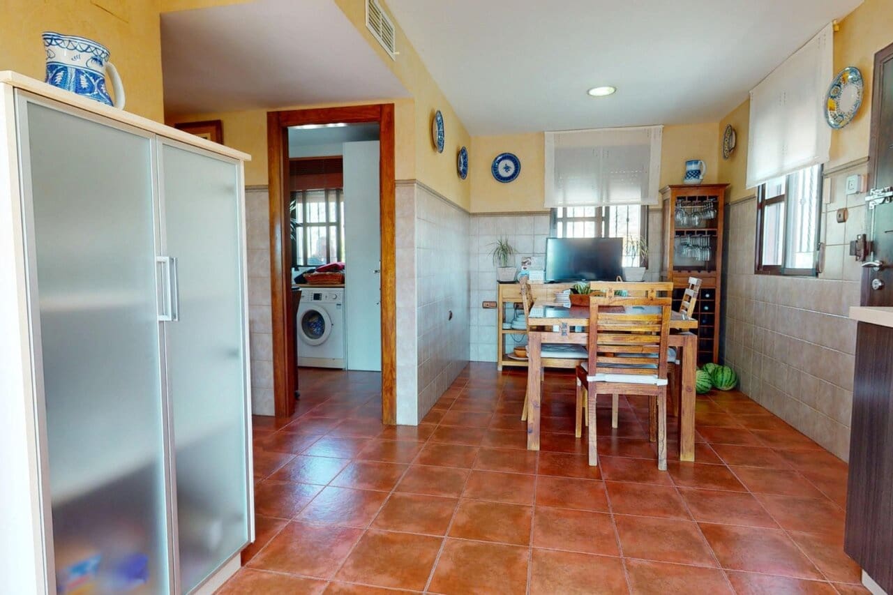 5 slaapkamer Villa te koop in La Campana met zwembad garage - € 880.000 (Ref: 9834785)