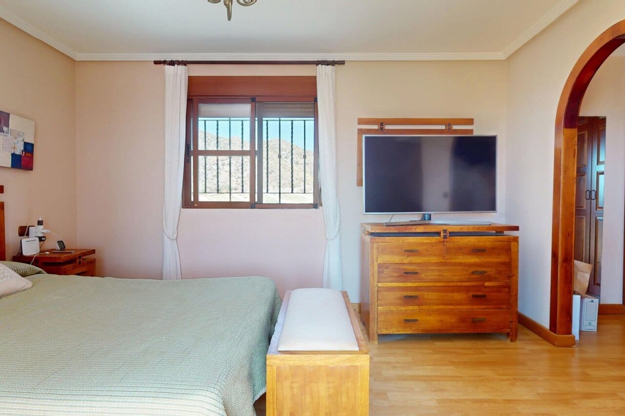 5 slaapkamer Villa te koop in La Campana met zwembad garage - € 880.000 (Ref: 9834785)