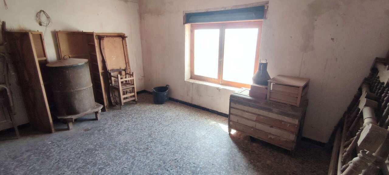 4 bedroom Townhouse for sale in Raspay - € 49,995 (Ref: 9834790)